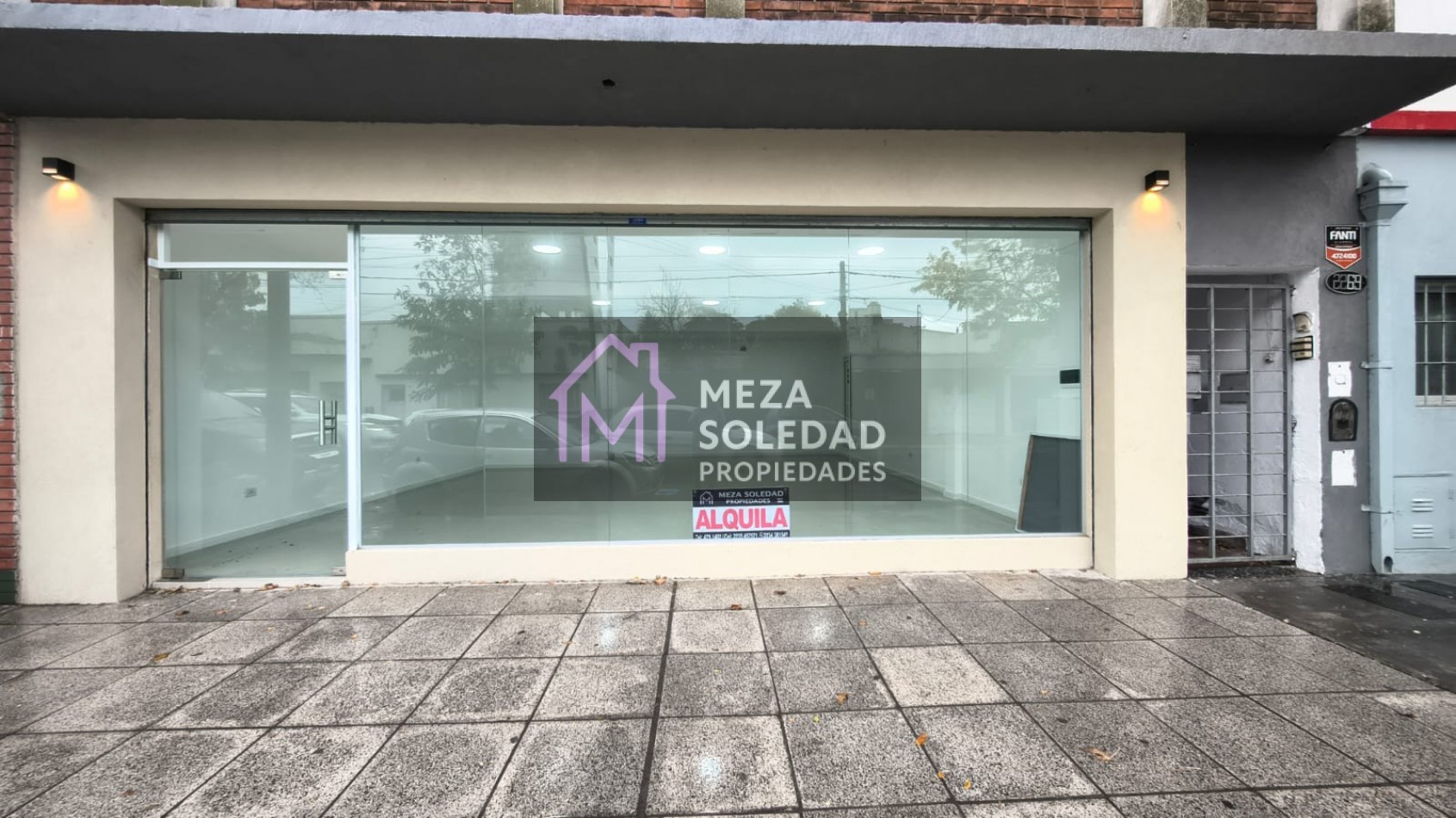 LOCAL COMERCIAL 