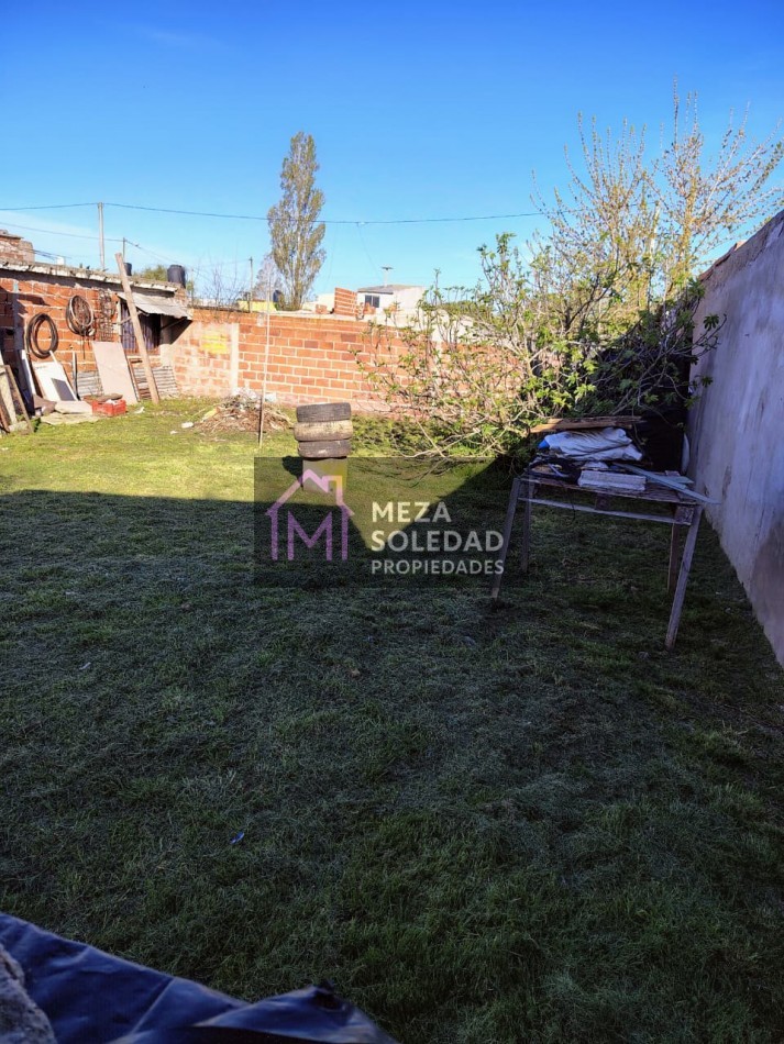 LOTE CON CIMIENTOS Y MONOAMBIENTE 